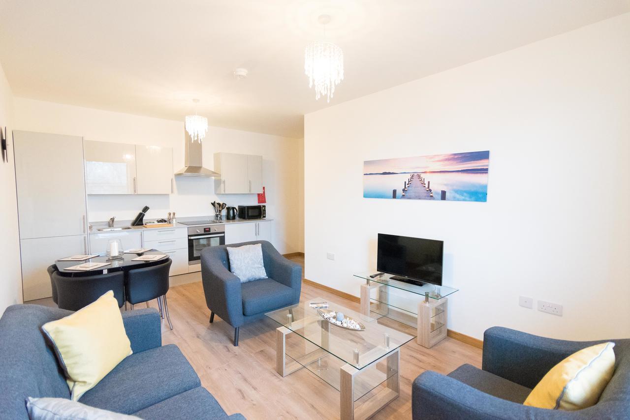 Comfortable Modern Apartment In Swindon, Free Parking Sleeps Up To 5 Ngoại thất bức ảnh